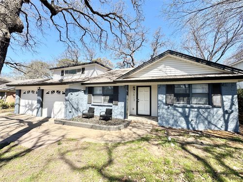 3613 Falcon Dr, Forest Hill, TX, 76119-7224 | Card Image
