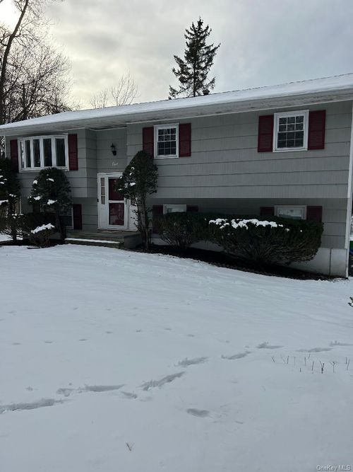 1 Bristol Ct, New City, NY, 10956-7111 | Card Image