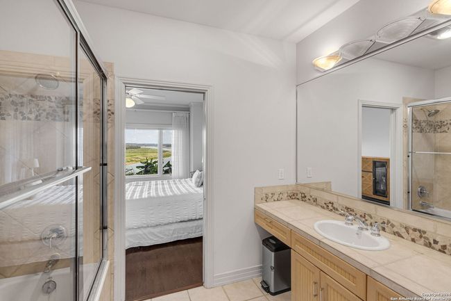 UNIT-8 - 27000 Catamaran Dr, House other with 4 bedrooms, 4 bathrooms and null parking in SPICEWOOD TX | Image 38