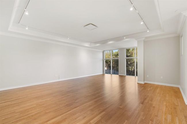 Full view of the expansive 31 x 21 living room. | Image 22