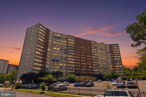 1519-5340 Holmes Run Pkwy, ALEXANDRIA, VA, 22304-2868 | Card Image