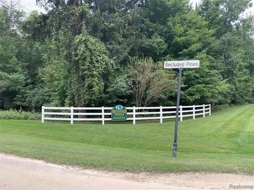 Par 16 Secluded Pines Drive, Metamora Township, MI, 48371 | Card Image