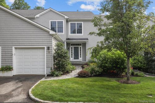 18 Brookview Dr, Pleasantville, NY, 10570-2352 | Card Image