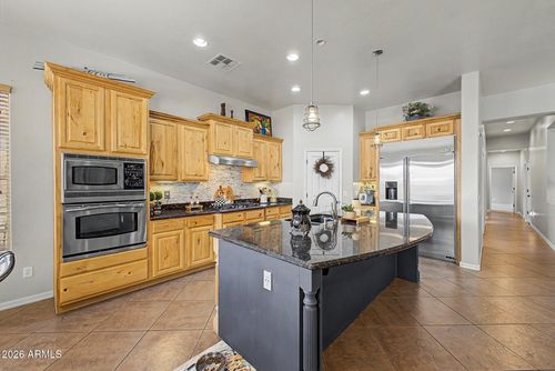 1741 W Bramble Berry Ln, Phoenix, AZ, 85085-8044 | Card Image