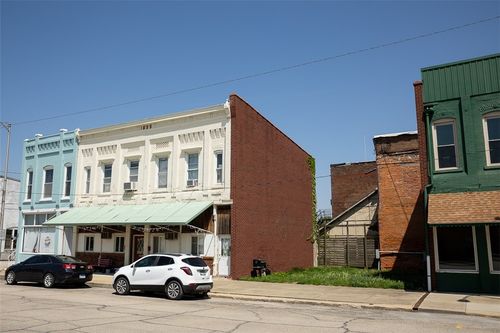 106 W 1st St, Assumption, IL, 62510-1087 | Card Image