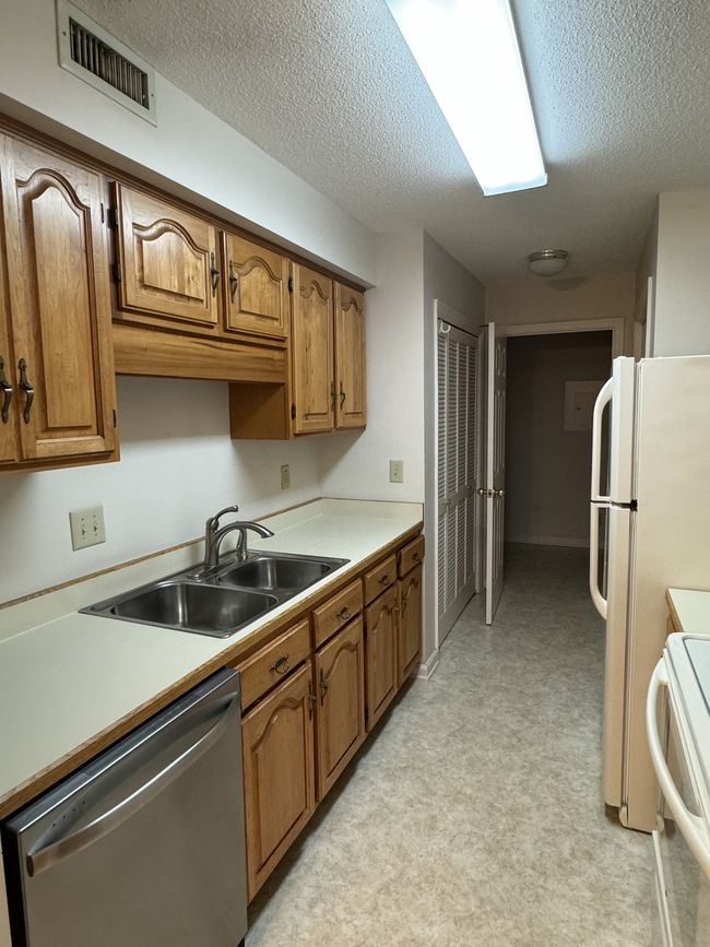 823 Highway 70 E, Condo with 2 bedrooms, 2 bathrooms and 1 parking in Dickson TN | Image 9