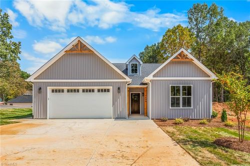 4608 Cedar Farm Lane, Pfafftown, NC, 27040 | Card Image