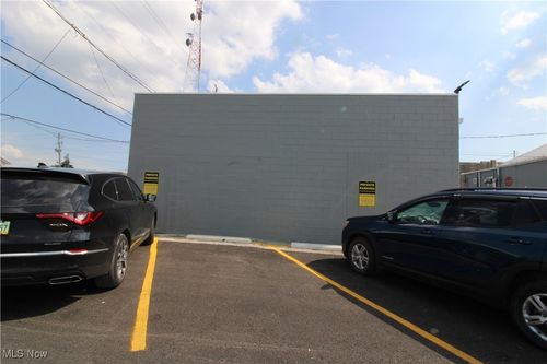 114 E Perry Street, Port Clinton, OH, 43452 | Card Image