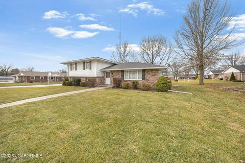 307 Richland Ave, TIPTON, MO, 65081-8288 | Card Image