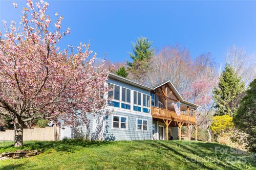 311 Coyote Hollow Rd, Waynesville, NC, 28785-6518 | Card Image
