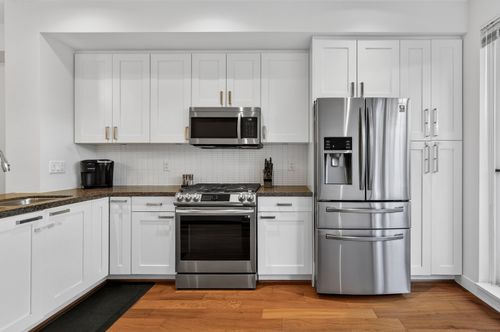 108-2501 161a St, Surrey, BC, V3Z7Y6 | Card Image