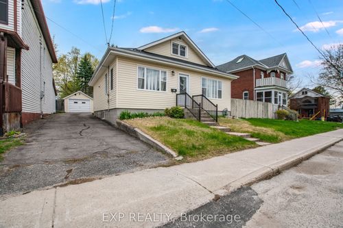 25 Mary Street S, Smiths Falls, ON, K7A3P9 | Card Image