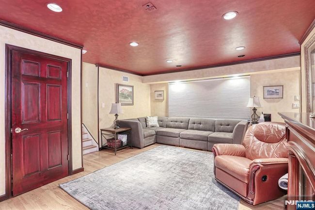 380 Hillside Ave, House other with 4 bedrooms, 4 bathrooms and null parking in Allendale NJ | Image 19