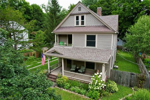 445 Rockwell St, Kent, OH, 44240-2243 | Card Image