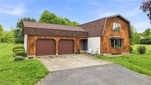 6667 Chestnut Ridge Rd, Hubbard, OH, 44425-2906 | Card Image