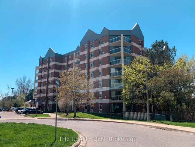 603 - 8 Christopher Crt, Condo with 2 bedrooms, 2 bathrooms and 1 parking in Guelph ON | Image 31