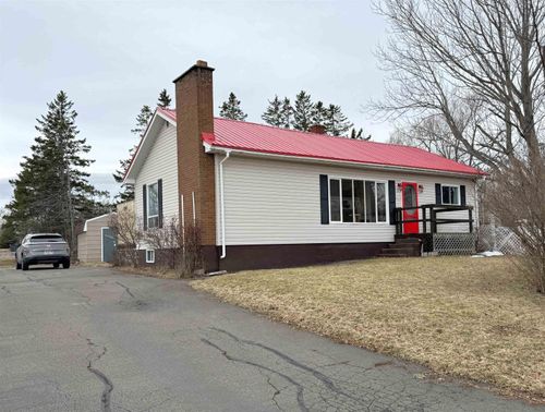 1979 Acadia Ave, Westville, NS, B0K2A0 | Card Image
