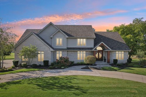 14165 Lindsay Dr, BROOKFIELD, WI, 53005-2301 | Card Image
