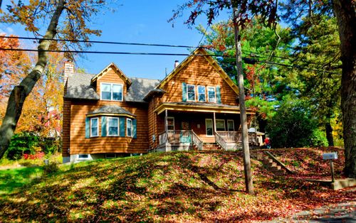 56 Baremeadow St, Methuen, MA, 01844-5206 | Card Image