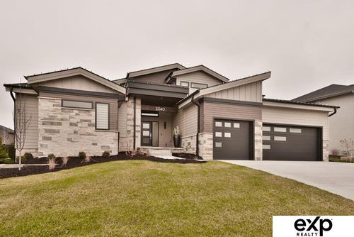2373 S 220th Ave, Elkhorn, NE, 68022-2861 | Card Image