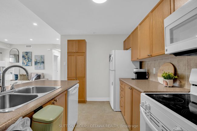 F - 241 Crestway Dr, Condo with 2 bedrooms, 2 bathrooms and null parking in Ottawa ON | Image 16
