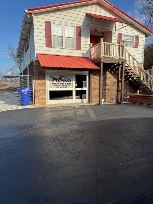 2040 Buffalo Trl, Morristown, TN, 37814-4334 | Card Image