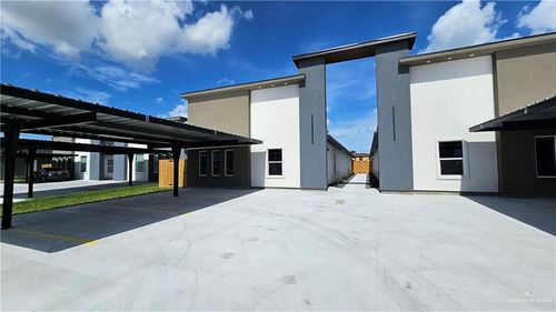 2904 Links Dr, Edinburg, TX, 78542-8216 | Card Image