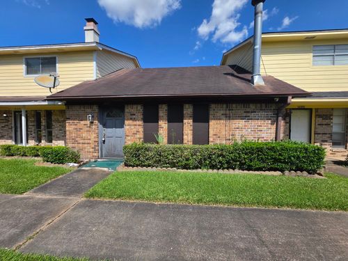 6690 Lexington Dr, Beaumont, TX, 77706-5898 | Card Image