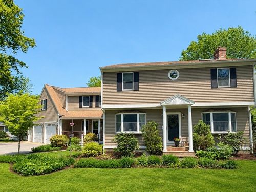 9 Pondview Ave, Pembroke, MA, 02359-2433 | Card Image