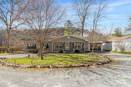 81 Corn Dr, Cedar Mountain, NC, 28718-9102 | Card Image