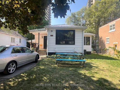 378 Enfield Ave, Vanier, ON, K1L7L3 | Card Image