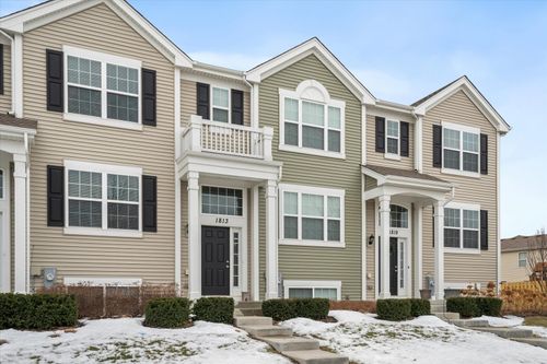 1813 Spinnaker St, Pingree Grove, IL, 60140-2088 | Card Image