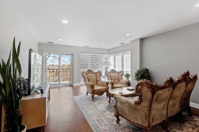 APT-311 - 3100 Lexington Ln, Condo with 2 bedrooms, 2 bathrooms and 1 parking in Glenview IL | Image 11