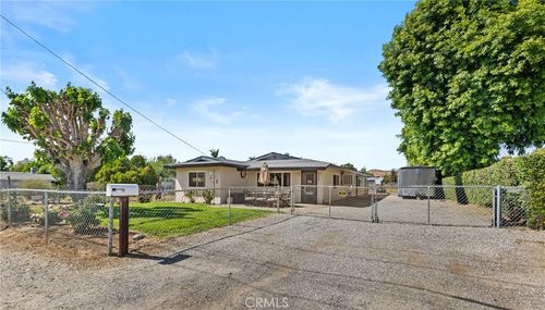 32744 Texas Dr, Yucaipa, CA, 92399-1834 | Card Image