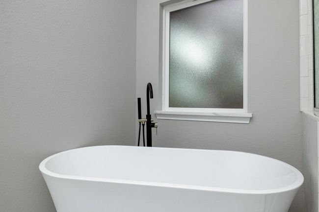 Full bath featuring a freestanding bath | Image 31