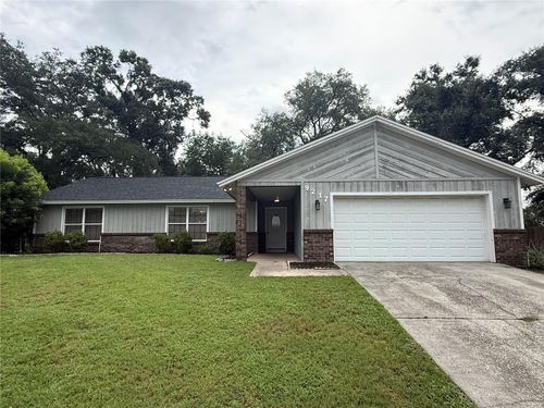 9217 Kingsridge Dr, TEMPLE TERRACE, FL, 33637-4928 | Card Image
