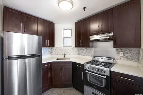 apt-4r-664 4th Ave, Brooklyn, NY, 11232-1044 | Card Image