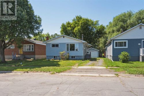 183 Glasgow Ave, Sault Ste. Marie, ON, P6C5E8 | Card Image
