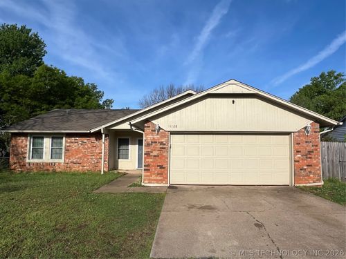 11128 Ash St, Jenks, OK, 74037-3262 | Card Image