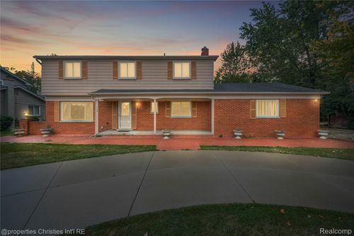 7178 Heather Heath, West Bloomfield, MI, 48322-3639 | Card Image