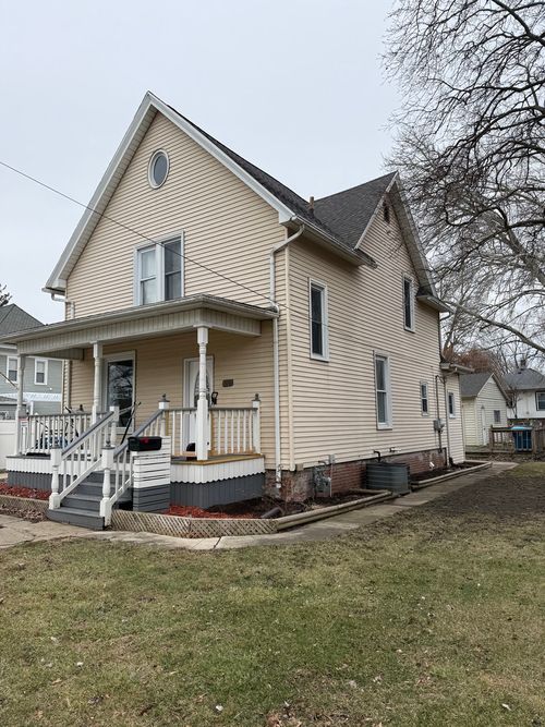 316 Henry St, Pontiac, IL, 61764-2416 | Card Image