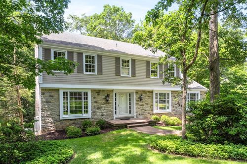 9807 Woodland Rd N, Mccandless, PA, 15237 | Card Image