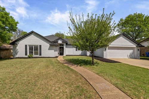 3229 Village Park Dr, Waco, TX, 76708-1581 | Card Image