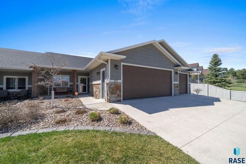 207 N Pine Lake Dr, Sioux Falls, SD, 57110-6259 | Card Image