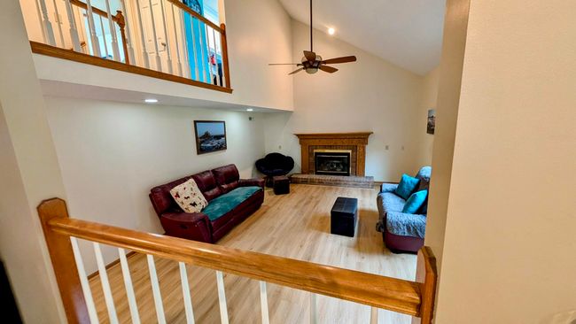 Living Room | Image 18