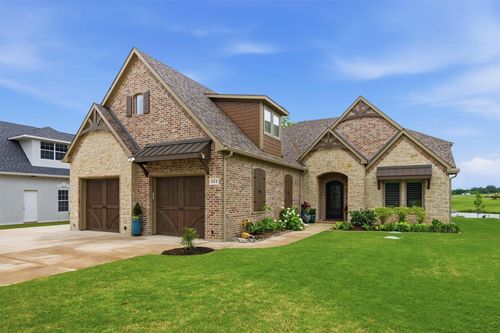 613 Kiowa Drive W, Lake Kiowa, TX, 76240 | Card Image