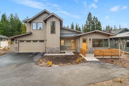 23-18245 Forestbrook Loop, Bend, OR, 97707-2687 | Card Image