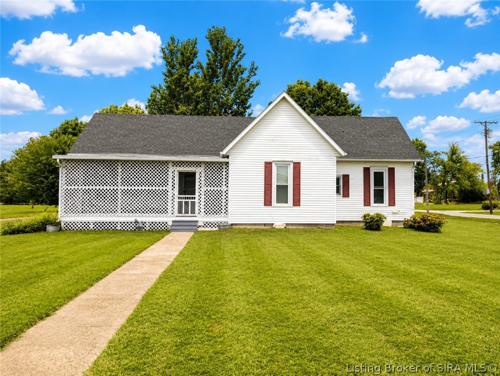 Residential in Scottsburg 4