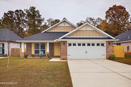 14044 Old Mossy Trl, Gulfport, MS, 39503-5018 | Card Image