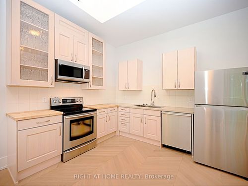 50b Woodlawn Ave, Mississauga, ON, L5G3K6 | Card Image